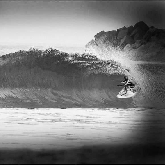 Surfer: Carlos Rios - Escolleras Ixtapa Beach