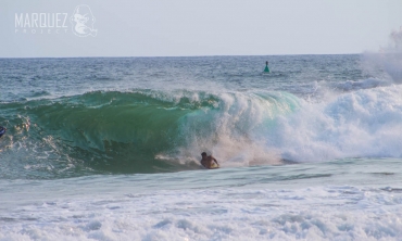 Surf Ixtapa Escolleras foto: Marquez Project
