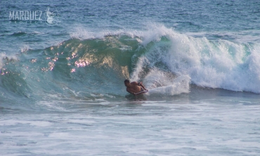 Surf Ixtapa Escolleras foto: Marquez Project