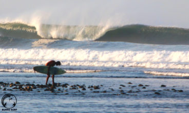 Surfing Playa El Rancho big waves