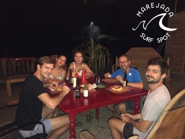 Burgers and good atmosphere at Marejada Surf Spot
