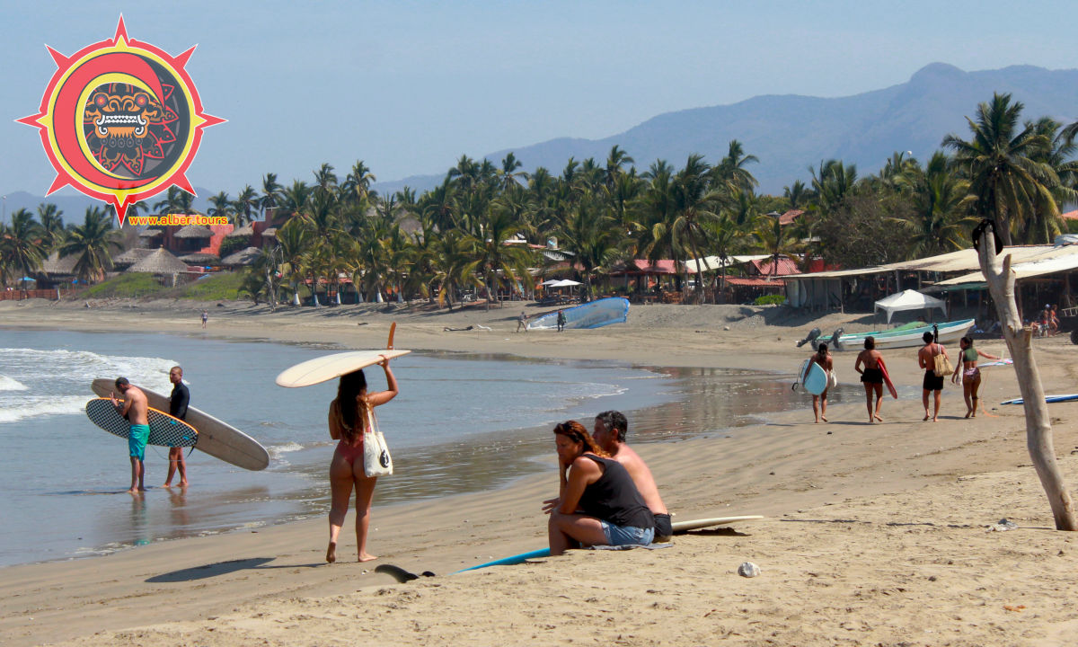 Playa La Saladita Alber.Tours Surfing México