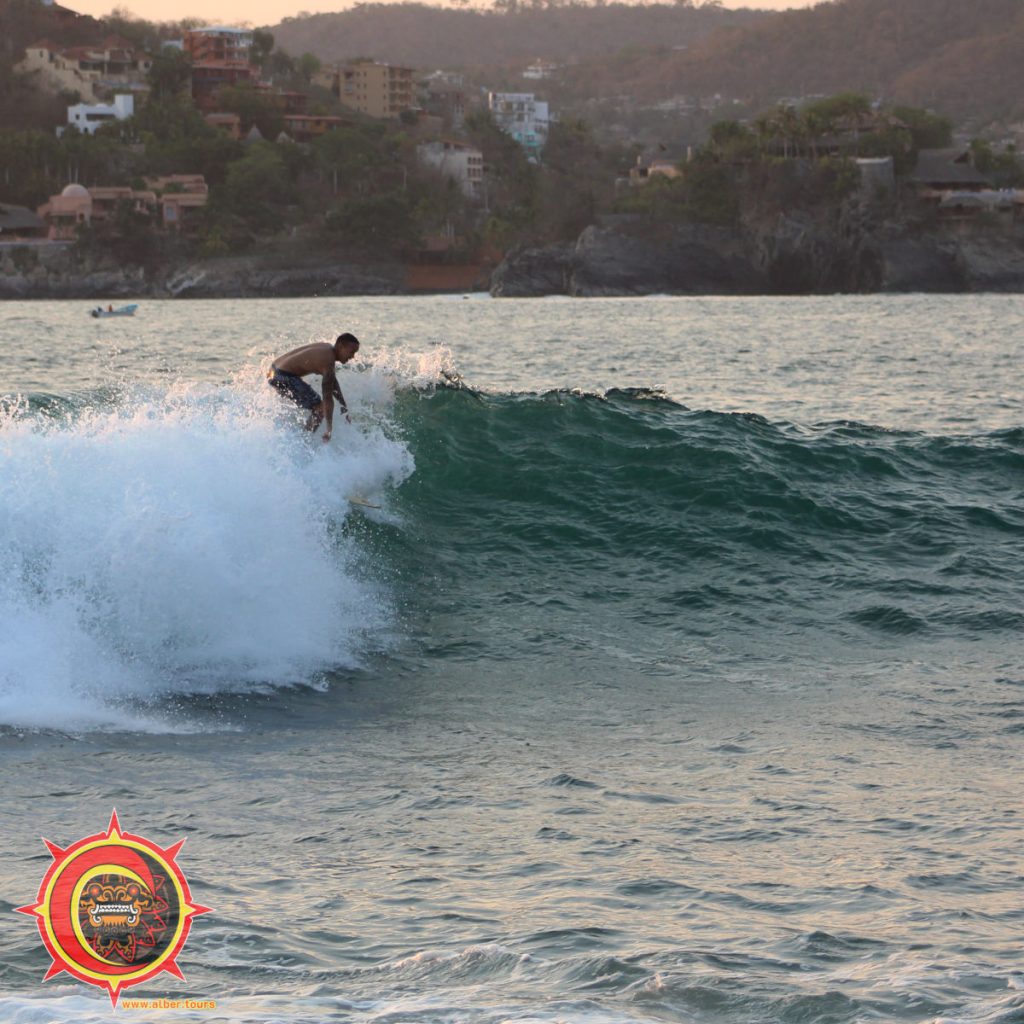Surfing Las Gatas Zihuatanejo