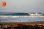 Surfing Troncones Beachbreak